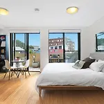 Sun-Drenched Penthouse-Style Studio With Lrg Terrace