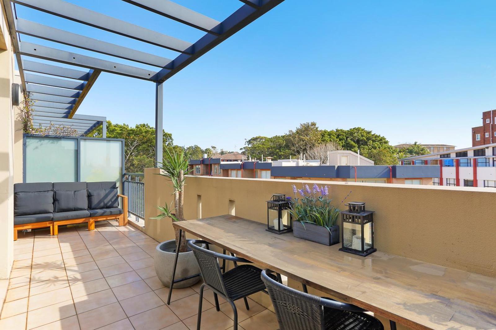 Sun-drenched Penthouse-style With Lrg Terrace *